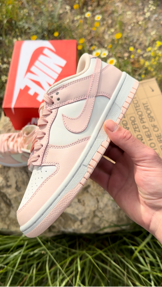 Nike dunk low pink