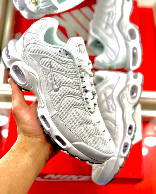 Nike Air max plus Triple White