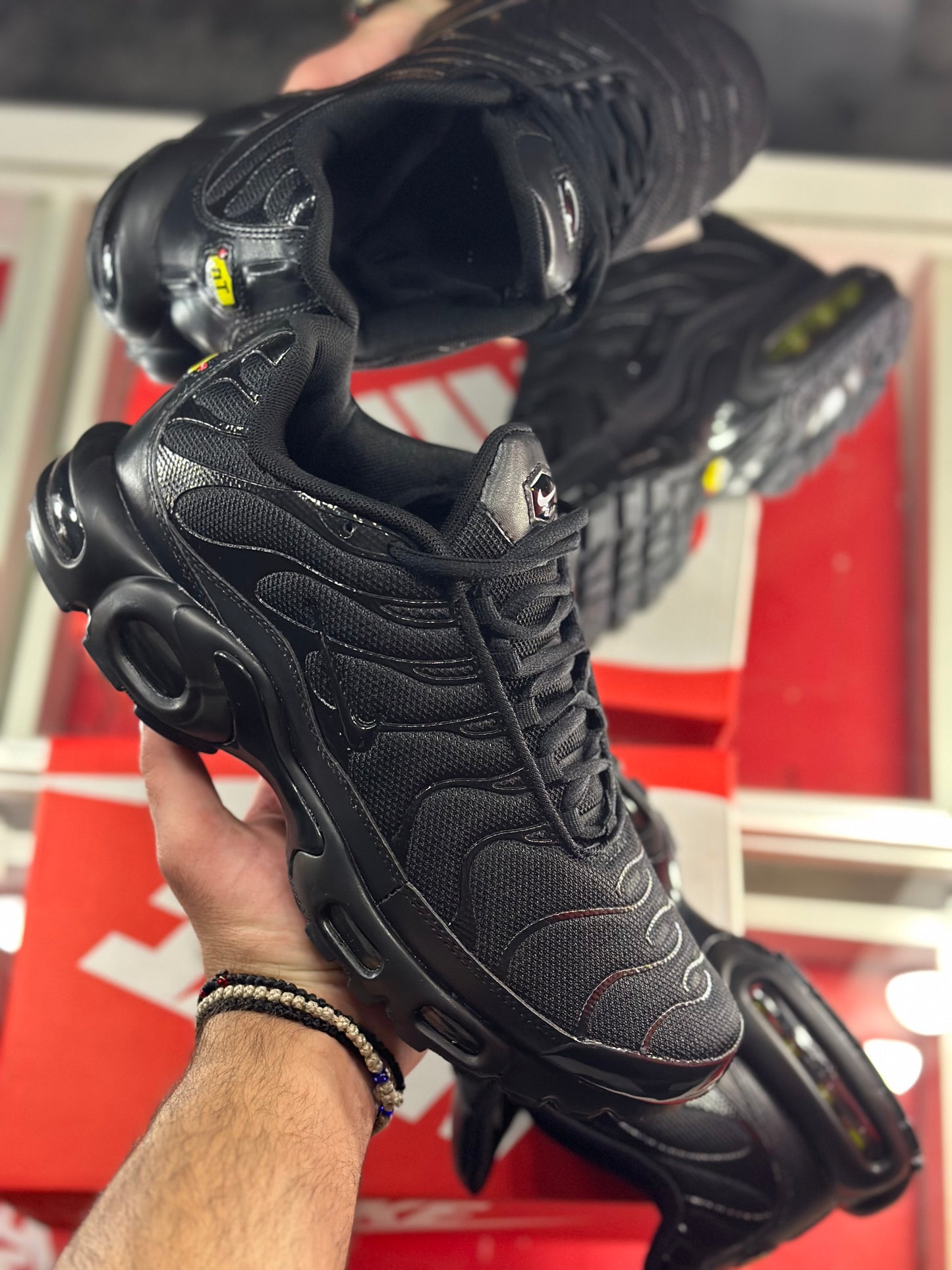 Nike Air max plus triple black