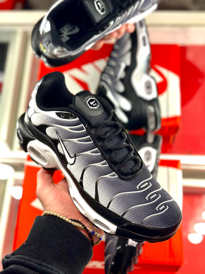 Nike air max plus Grey Smoke